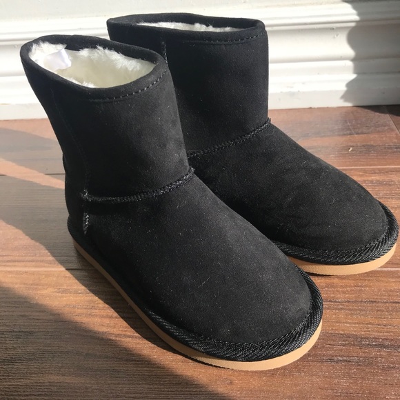 Brand new Old Navy toddler faux suede winter boots - Picture 1 of 7